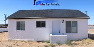 Charming 2-Bed, 1-Bath Home with Inviting Back Porch Gallery 1