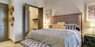 The Huntington Apartments Gallery 15