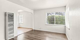 Recently Remodeled 1 Bedroom Duplex Unit Looking for a new tenant! Gallery 4