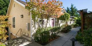 Pacific Pointe Apartments Gallery 14