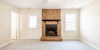 4 Bedrooms & 2.5 Bathrooms Gallery 21