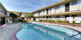ROYALE APARTMENTS Gallery 60