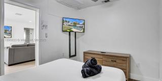 1124 NE 6th St Gallery 38