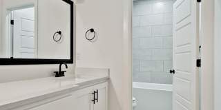 502 W Persimmon St Gallery 20