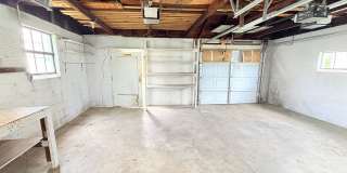 NOW SHOWING: 2 Bedroom/ 1.5 Bathroom located at 108 S 8th St. in Beech Grove, IN. NOW SHOWING: 2 Bedroom/ 1.5 Bathroom located at 108 S 8th St. in Beech Grove, IN. Gallery 32