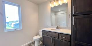 4 Bed | 2 Bath | 2 Stall Garage | Single Family Home Gallery 15