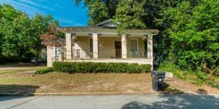 $650- Updated 2 bed/1 bath apartment near Medical Center, with brand-new appliances! Gallery 1