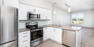 770 South Harbor Gallery 13