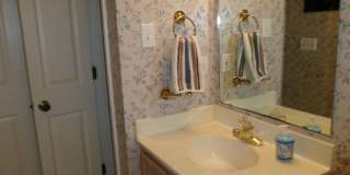 Furnished 1 bedroom condo with beautiful water views. Gallery 14