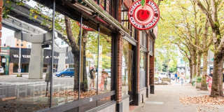 Edwards on Fifth Gallery 23
