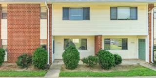 3 Bedroom Townhouse Across from NCSU Centennial Campus! Available Now 3 Bedroom Townhouse Across from NCSU Centennial Campus! Available Now Gallery 1