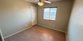 Updated 4x2 Buckeye Home *NO* Carpet & Downstairs Primary Bed! Gallery 28