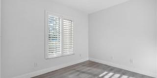 1935 SW Silver Pine Way unit: B1 Gallery 12