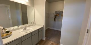 Lakefront at Vineyard Town Center Condo Gallery 17