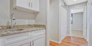 311 MAPLE AVE W #C Gallery 22