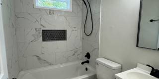 2bed/1bath w/ detached garage! Gallery 8