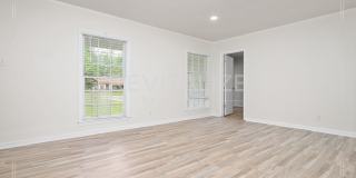 Beautifully Renovated 3-Bedroom Home with Garage & Spacious Yard in Mobile Gallery 21