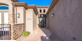 Stunning 2 Bedroom Fully Furnished Home. Community Pool & Mini Golf! Gallery 15