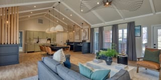 The Crest on Hampton Hollow Gallery 25