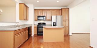 Dog-Friendly Pavilions at Pantops Townhome Gallery 11
