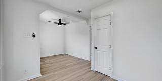 2305 Longview St. Gallery 27