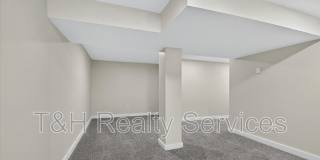 320 West 39th Street Gallery 28
