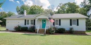 Adorable ranch home with huge fenced yard mid June! Gallery 1