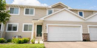 3 Floor Townhome With Large Yard Gallery 1