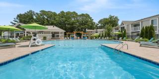 Linkhorn Bay Apartments Gallery 2