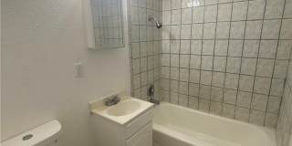 236 W Philadelphia Avenue Gallery 13