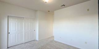 Stunning 2 Bed / 2.5 Bath Condo with 2-Car Garage in North Park Gallery 13