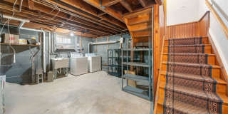 Large 3 Bedroom Apt + Private Office Space Gallery 49