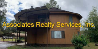 Newly renovated 3 bedroom,  in Lake Butler, available early Summer! Gallery 1