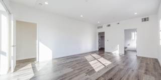 1119 N Berendo St Gallery 13