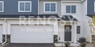 Available July 15th 3 Bedroom 2.5 Bath Townhome in Zimmerman Gallery 1