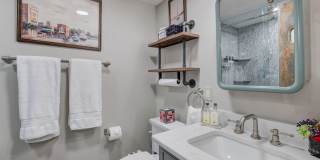 Luxury Furnished River View Condo in the Heart of Downtown Wilmington Gallery 11