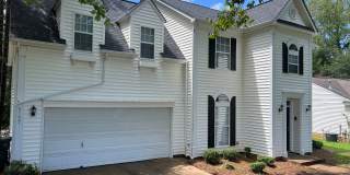 Welcome to Timbertop5127, a well-appointed 4-bedroom, 2.5-bath home in Charlotte, NC. Gallery 1
