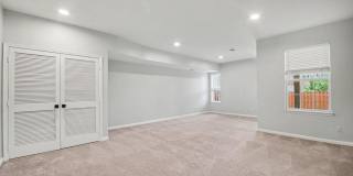 213 SPENCER Terrace SE Gallery 21