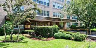 135 Ocean Pkwy Gallery 1
