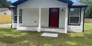225 E WARREN Avenue Gallery 1
