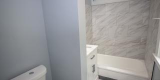 Newly Renovated 4BR/2BA - 1215 E 113th St Gallery 7