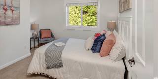 4Bd/2.5Ba Kirkland Home Gallery 29
