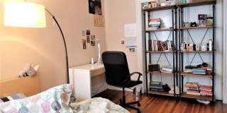 Spacious 3BR Near Coolidge Corner | 1,300 SF | Laundry On-Site | Cats OK | 9/1 Gallery 1