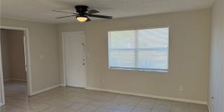 3307 SE 15th Place unit: 4 Gallery 5