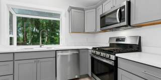 4bd/2.5ba Bellevue Home Gallery 27