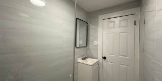 Elegant 2BR Apartment in South End Hartford Gallery 27