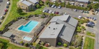 Cozy Condo Living in Tacoma's Desirable Highlands Community | Pool, Gym & Clubhouse Gallery 21
