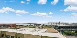 Boutique Condo with Stunning Views of Elliot Bay! Gallery 15