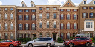 22489 NAUGATUCK Square Gallery 1