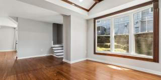 1906 Vine Street Gallery 9